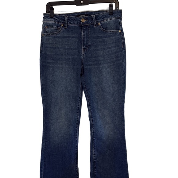 D. Jeans High Rise Kick Crop Jeans 6 - Picture 4 of 9